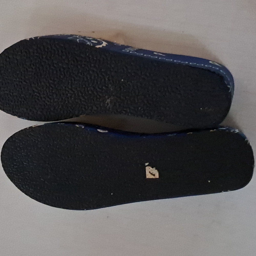 Sandals - Picture 3 of 3